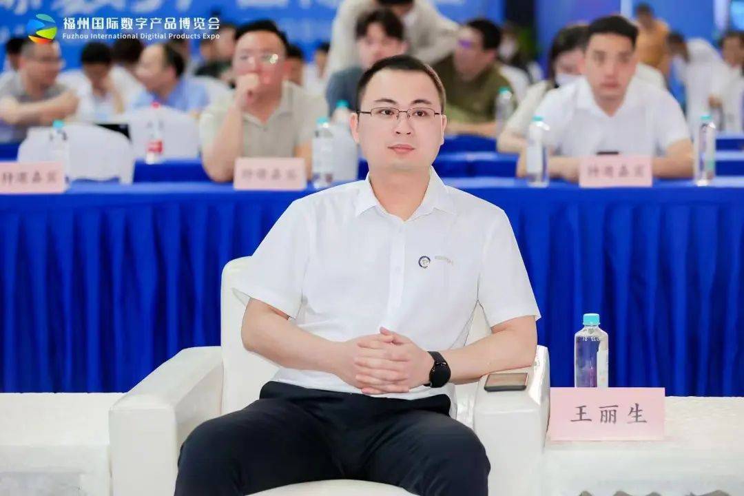 “零库存、一件起订”破局定制48小时极速达共筑全球柔性制造新生态！ky开元棋牌拼个购AI-POD平台：赋能千万商家聚合全球工厂！凭(图6)